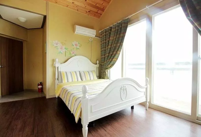 Sunset Aroma Pension