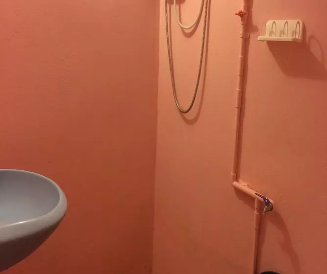 Retkeilymaja Phrtathe Nangyeon