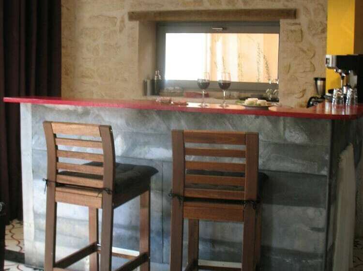 مبيت وإفطار Aux Antipodes