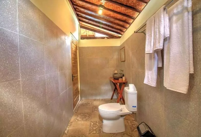 Aamiaismajoitus (B&B) Mesari Cottage