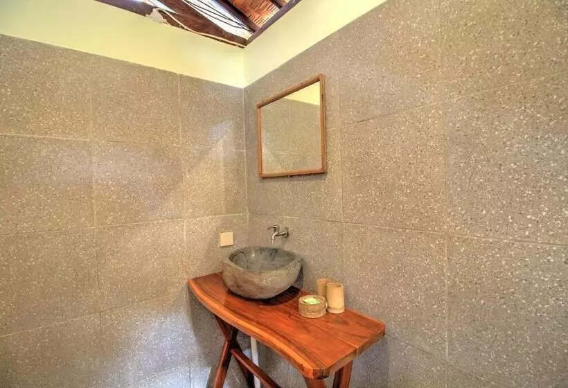 Aamiaismajoitus (B&B) Mesari Cottage