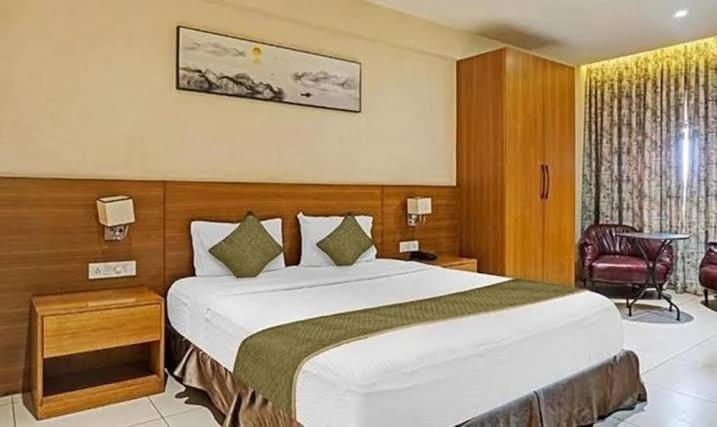 Fabhotel Ajinkya Residency