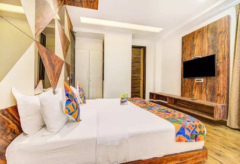 Fabhotel Yellow