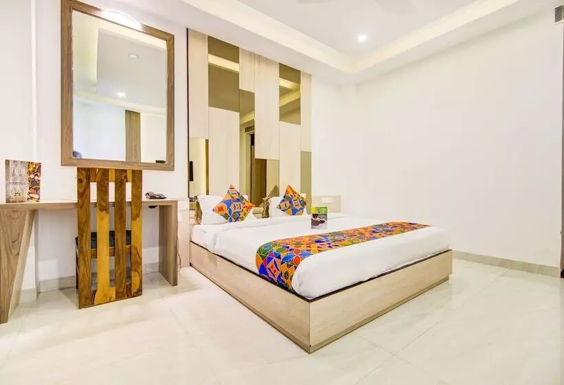 Fabhotel Yellow