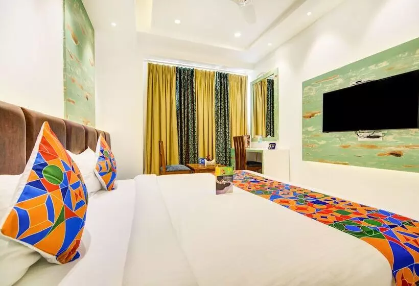 Fabhotel Yellow