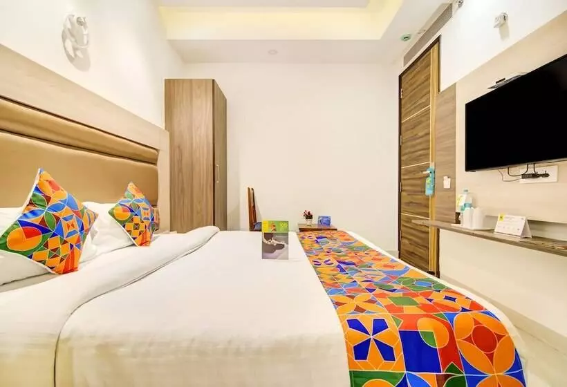 Fabhotel Yellow