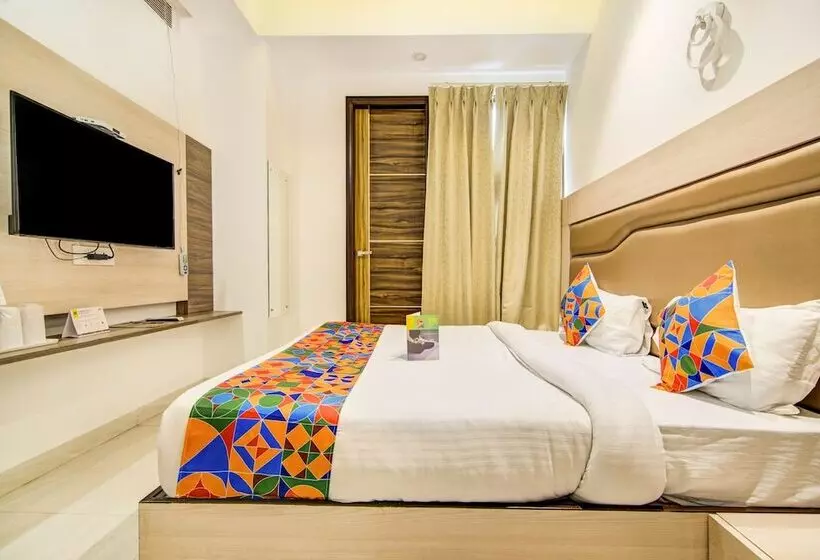 Fabhotel Yellow