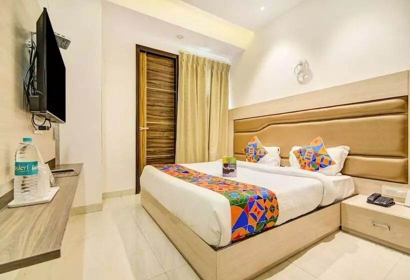 Fabhotel Yellow