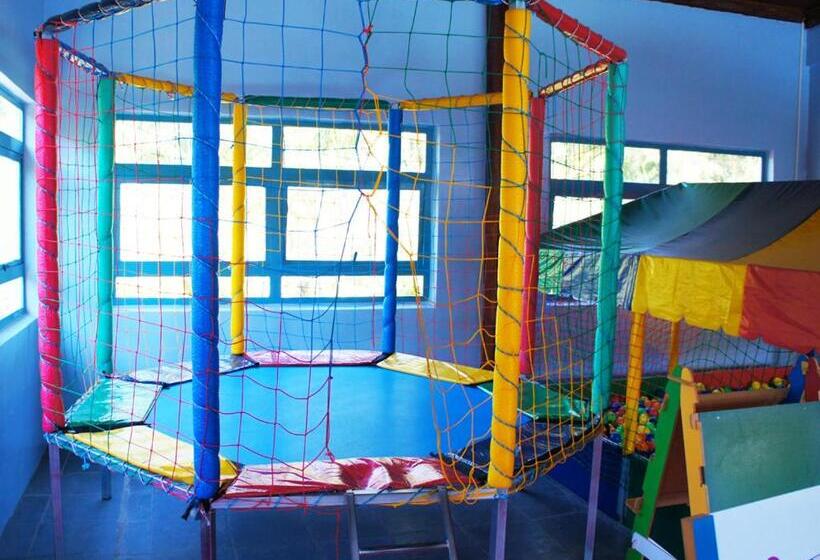 ホテル Estância Solazer