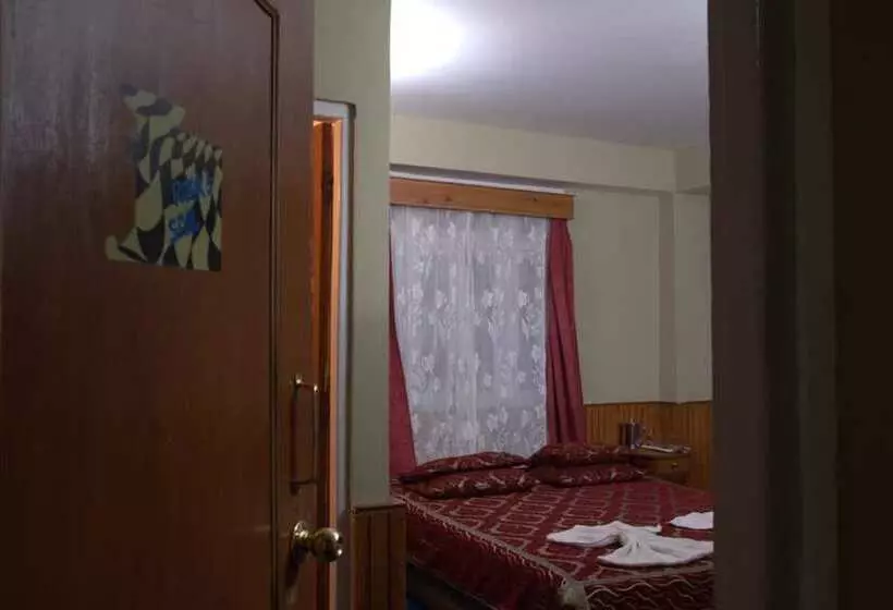Hotel Rabdentse Residency