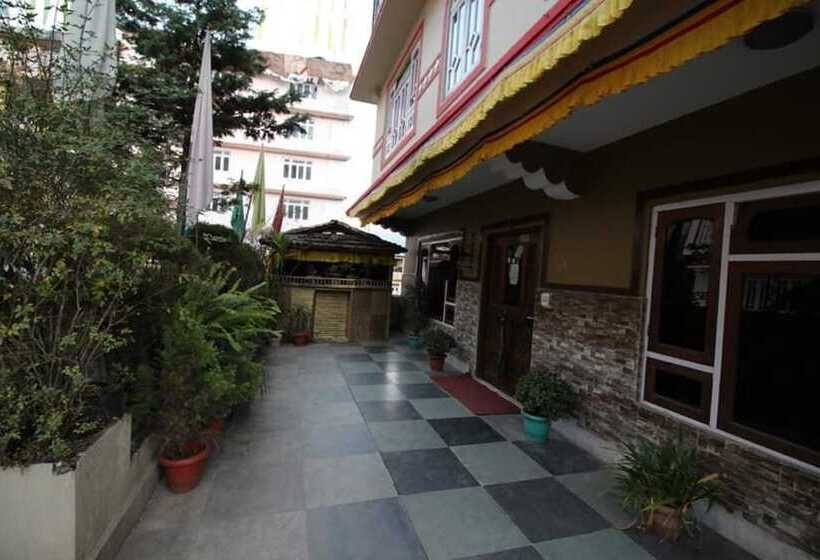 בית מלון כפרי Rabdentse Residency