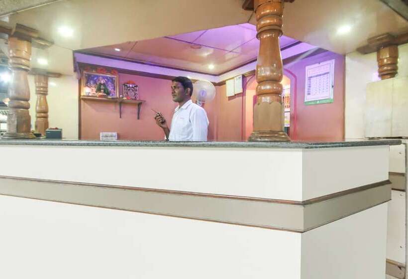 酒店 Rashi Farms By Oyo Rooms