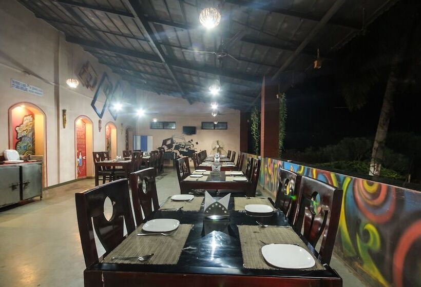 酒店 Rashi Farms By Oyo Rooms