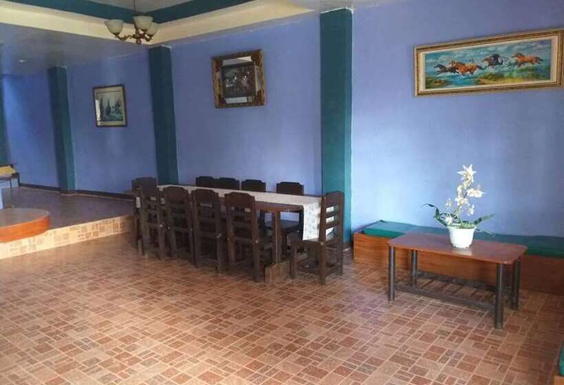 בית מלון כפרי Seaview Beach Resort