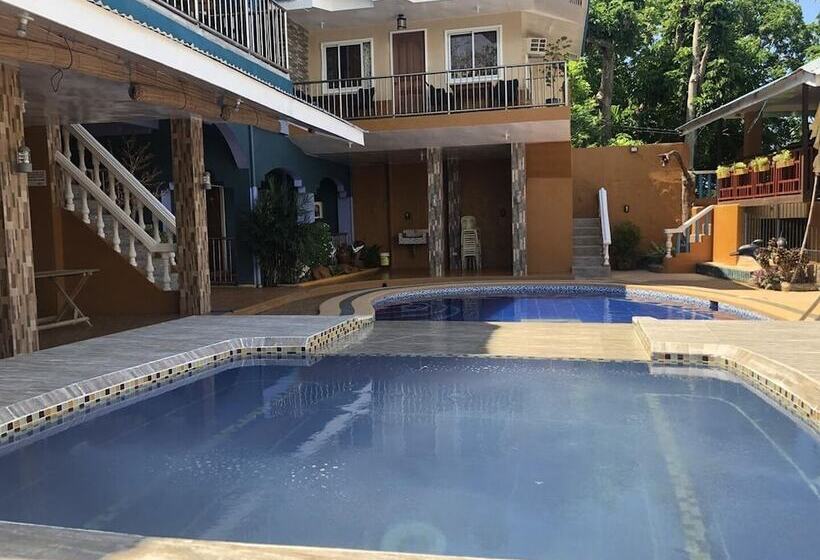 בית מלון כפרי Seaview Beach Resort