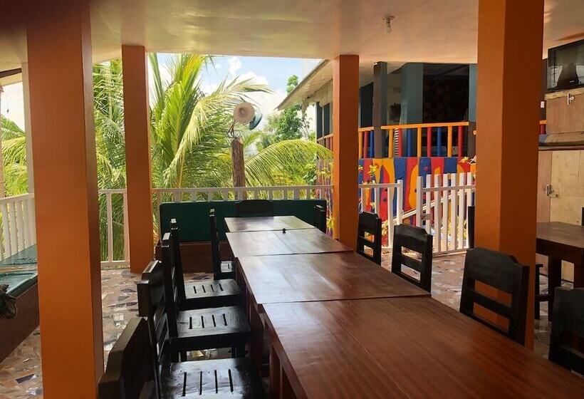 בית מלון כפרי Seaview Beach Resort