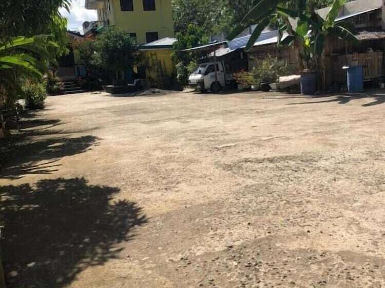 בית מלון כפרי Seaview Beach Resort