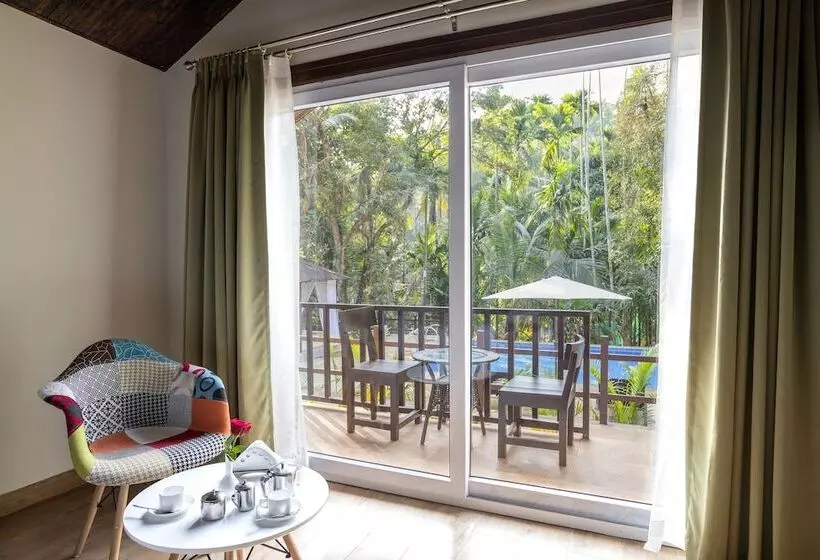 Hotelli Stone Wood Nature Resort