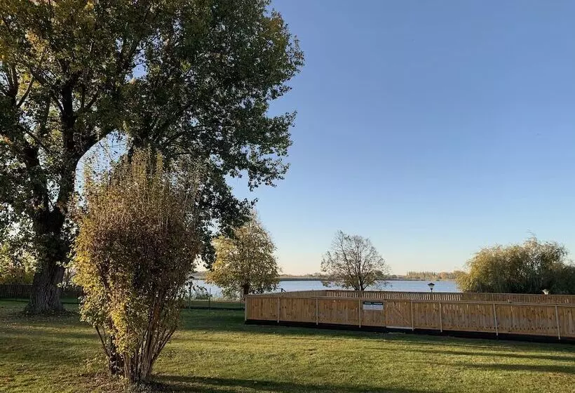 Hotelli Swedish Village