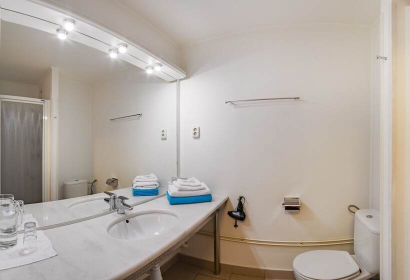 فندق Swedish Village