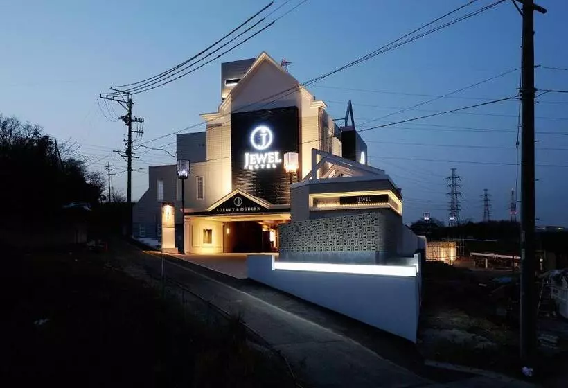 Jewel Hotel Luxury Modern