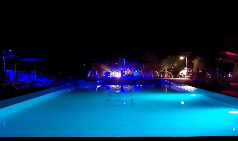 Majatalo Camping Hotel Le Calme