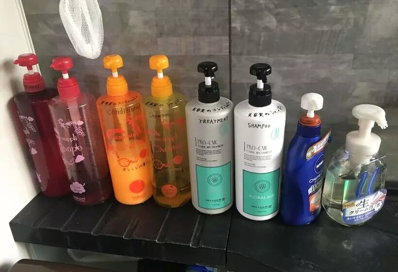 ペンション Heartland House   Female Or Couple Only