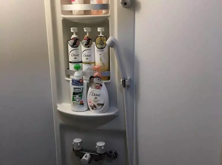 ペンション Heartland House   Female Or Couple Only