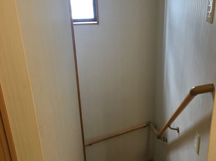 ペンション Heartland House   Female Or Couple Only