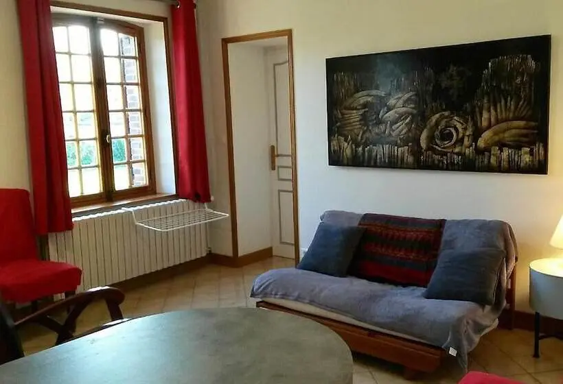 ペンション La Longère Aux Volets Rouges, Meublé Tourisme 2 étoiles