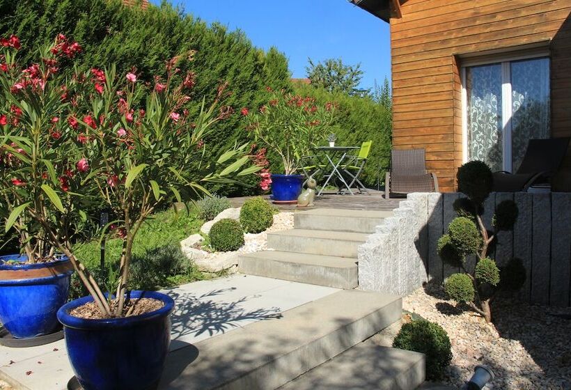 ペンション La Villanelle Chambres D Hotes Et Institut Bien Etre