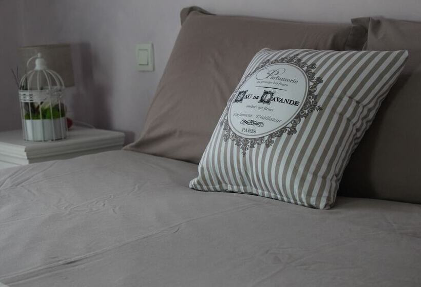 ペンション La Villanelle Chambres D Hotes Et Institut Bien Etre