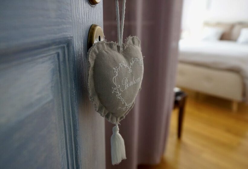 ペンション La Villanelle Chambres D Hotes Et Institut Bien Etre