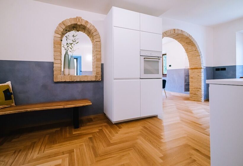 بنسيون Villa De Castelletta