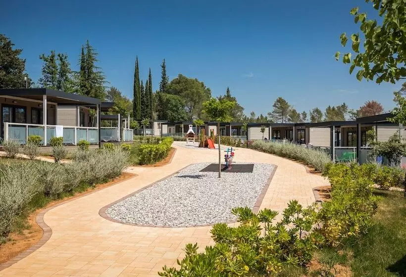 Lomakeskus Boutique Camping Santa Marina