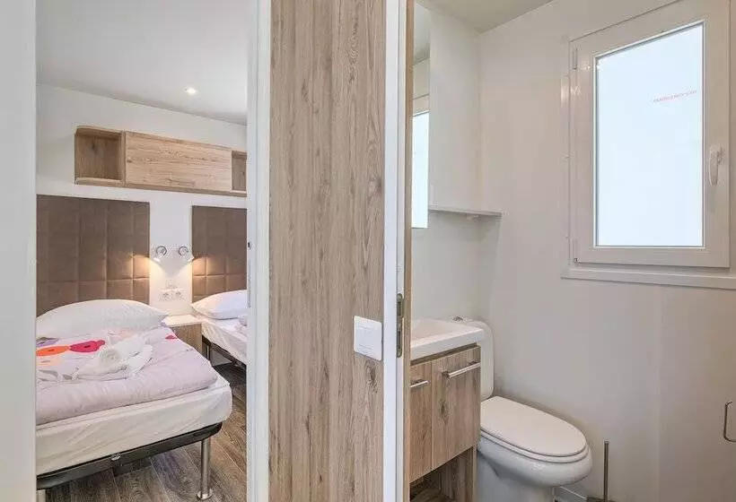 Lomakeskus Boutique Camping Santa Marina