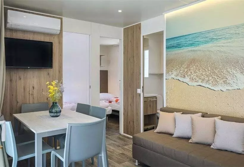 Lomakeskus Boutique Camping Santa Marina