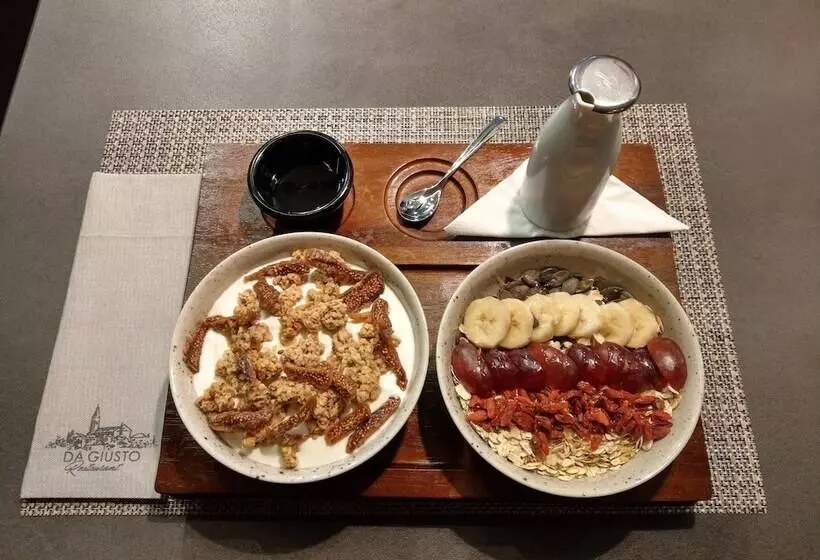 Lomakeskus Boutique Camping Santa Marina