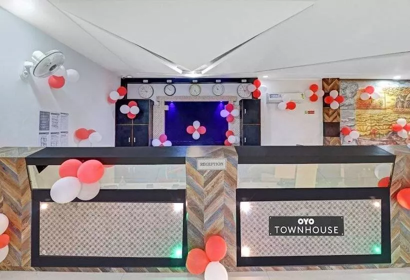 Townhouse 1012 Hotel Dell Inn