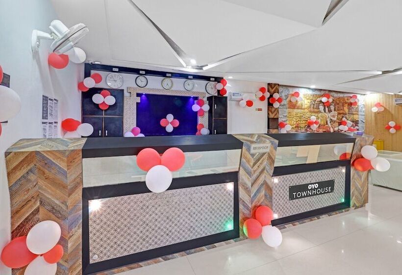 Townhouse 1012 Hotel Dell Inn