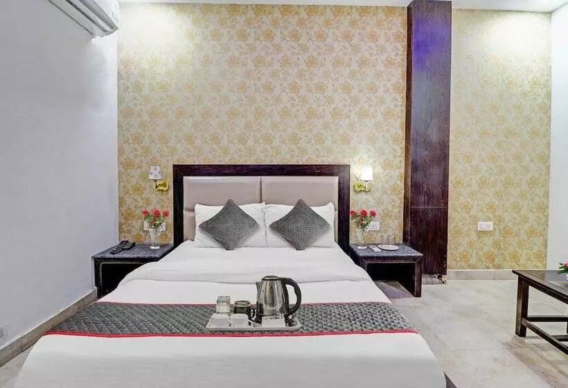 Townhouse 1012 Hotel Dell Inn