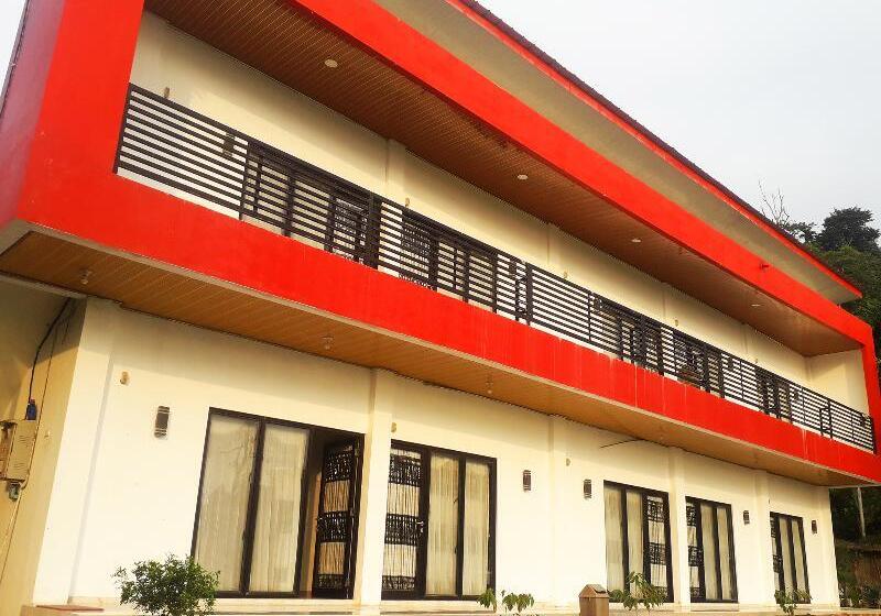 Hostel Anjung Bang Oking Hotel & Resort By Oyo Rooms