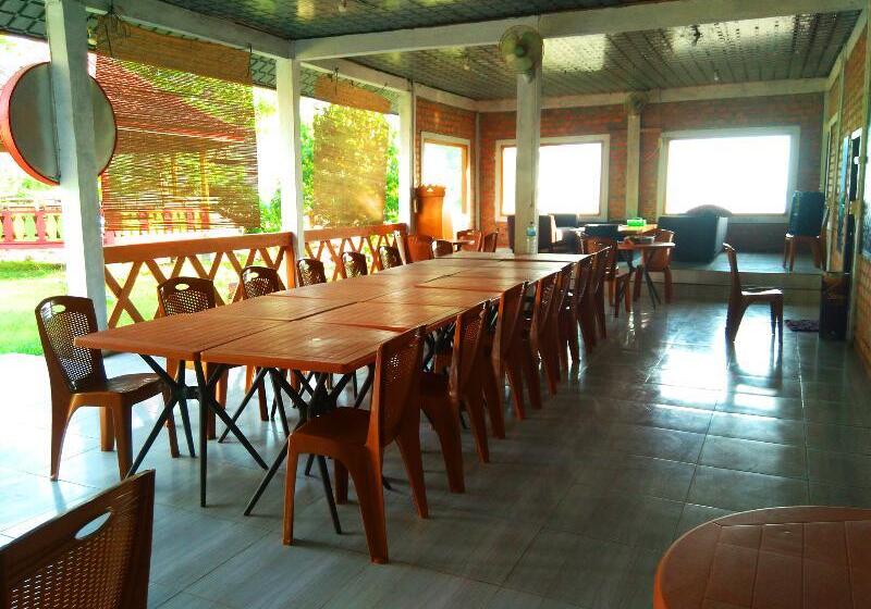 Hostel Anjung Bang Oking Hotel & Resort By Oyo Rooms