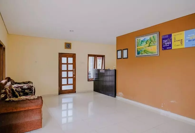 Retkeilymaja Spot On 2448 Hotel Tlogorejo 2