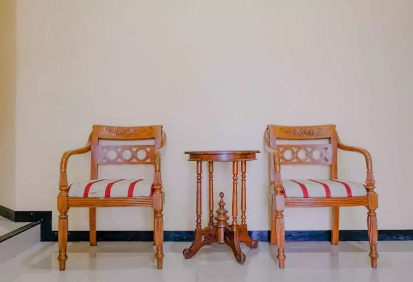 Retkeilymaja Spot On 2448 Hotel Tlogorejo 2