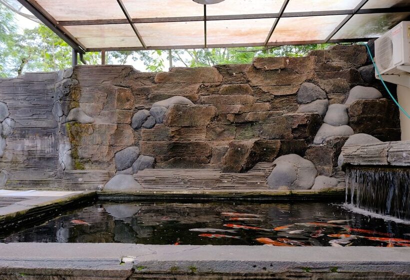 Schronisko Spot On 2448 Hotel Tlogorejo 2