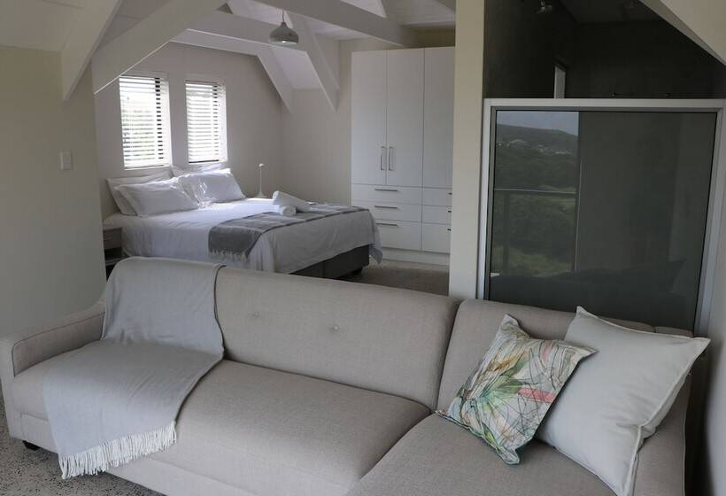 Apartments On The Eighteenth