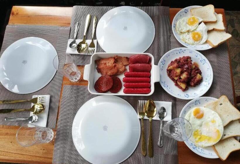 Balai Mariacaria Pension House