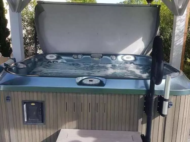 ベッドアンドブレックファースト Chambre D Hotes Et Spa