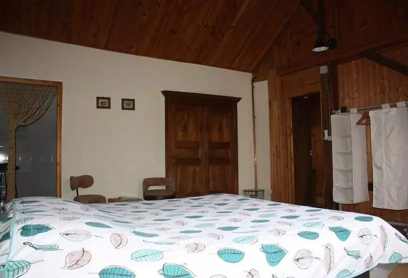 Aamiaismajoitus (B&B) Chez Bles